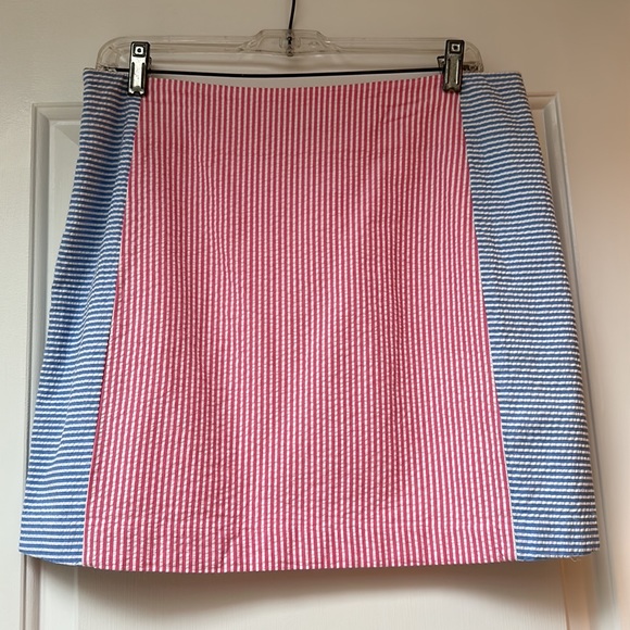 EUC Vineyard Vines seersucker skirt - Picture 1 of 8